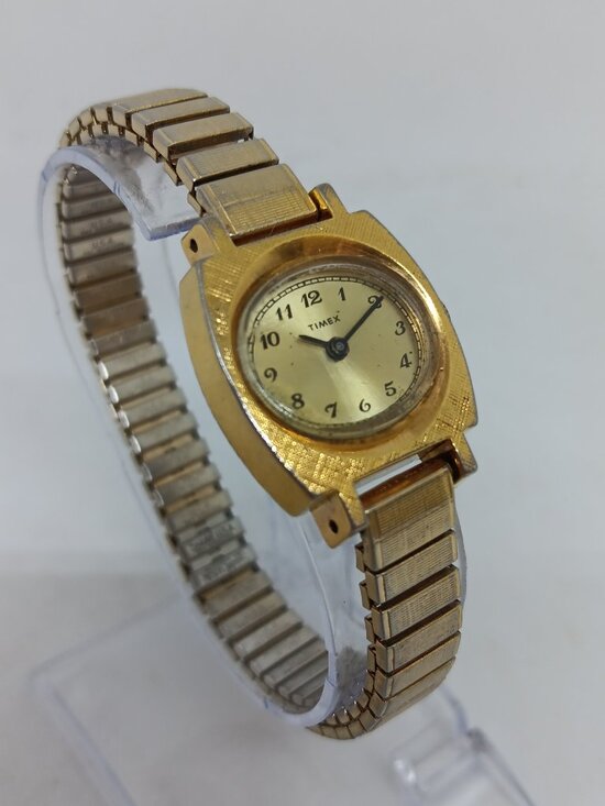 VINTAGE 1974 Timex Model 23 Women\'s 22mm Gold Tone Manual Wind Watch main image 5